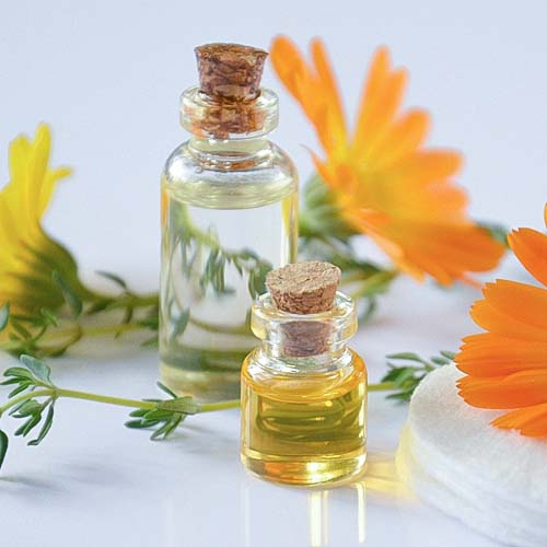 aromathérapie pot de crème composés aromatiques extraits de plantespharmacie Rose-Lahouste